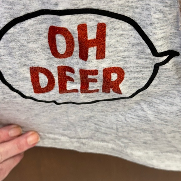 Holiday Time cotton poly long sleeve reindeer shirt medium 21 in pit L27in - Picture 6 of 8